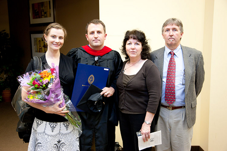Noah Huss and family at '09 graduation